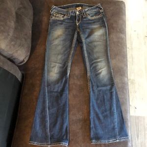 Like-new True Religion flare jeans w/ white stitch